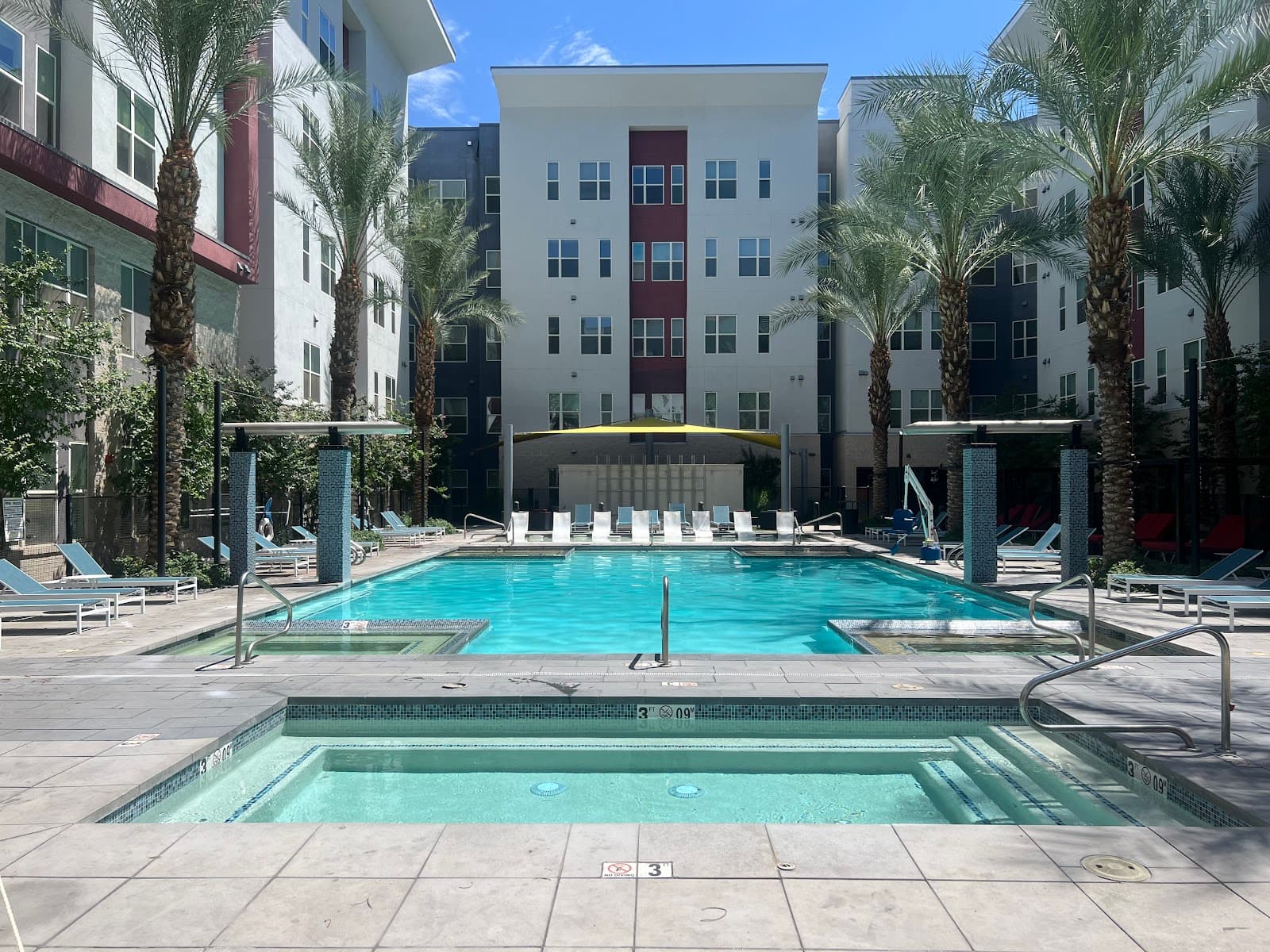 Weekly Pool Cleaning photo 4